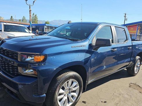 Used 2021 Chevrolet Silverado 1500 Custom image 1