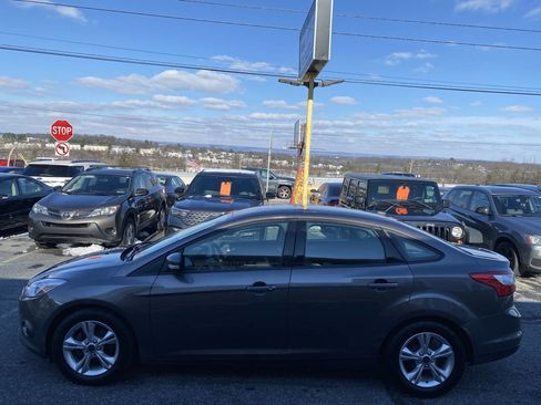 Used 2014 Ford Focus SE image 8