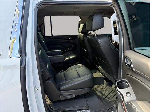 Used 2018 GMC Yukon XL SLT image 32