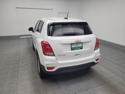 Used 2022 Chevrolet Trax LS w/ Tint and Cruise Package AWD/4WD image 6