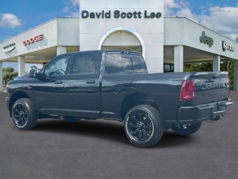 New 2026 RAM 3500 Big Horn AWD/4WD image 7