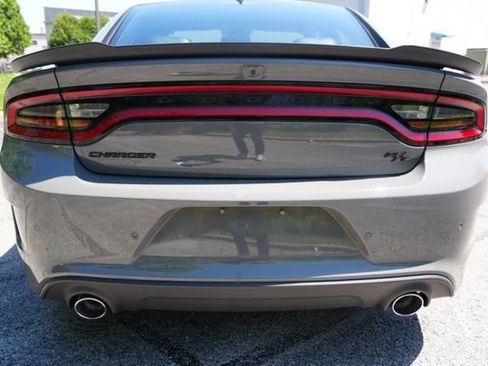 Used 2023 Dodge Charger R/T w/ Plus Group RWD image 4