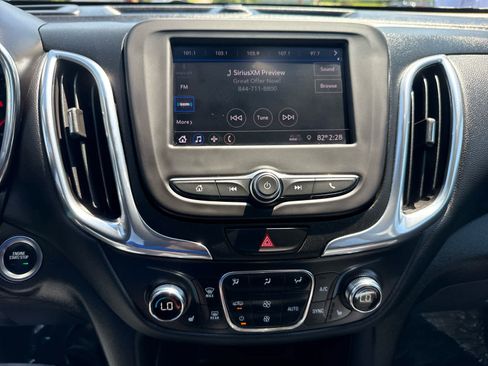 Used 2021 Chevrolet Equinox LT image 21