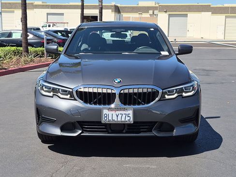Used 2019 BMW 330i Sedan w/ Convenience Package RWD image 3