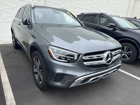 Used 2022 Mercedes-Benz GLC 300 image 2