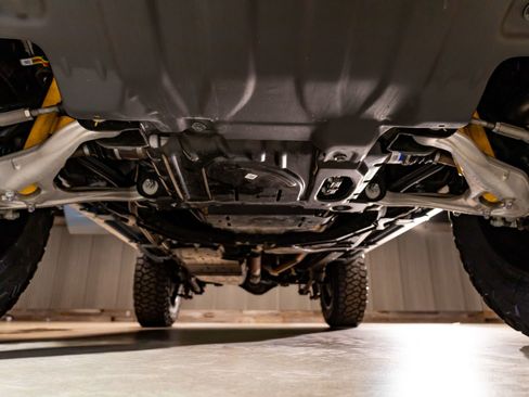 Used 2025 Ford Bronco Badlands image 12