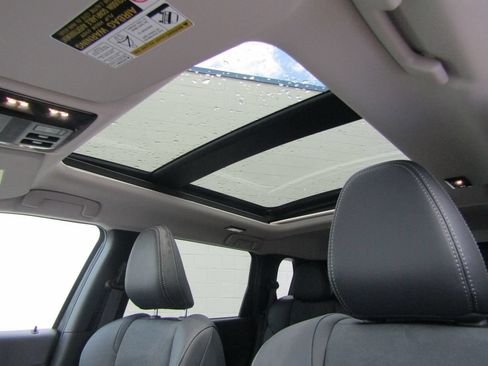 Used 2026 Mitsubishi Outlander SE FWD image 30