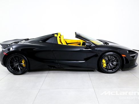 Used 2022 McLaren 720S Spider RWD image 11