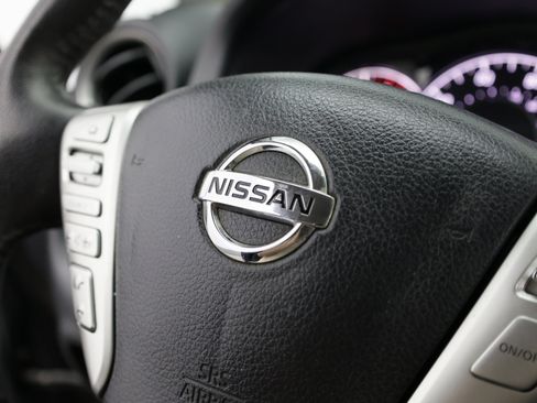 Used 2018 Nissan Versa Note SV FWD image 24