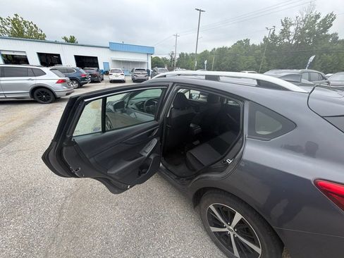 Used 2022 Subaru Impreza Premium AWD/4WD image 10