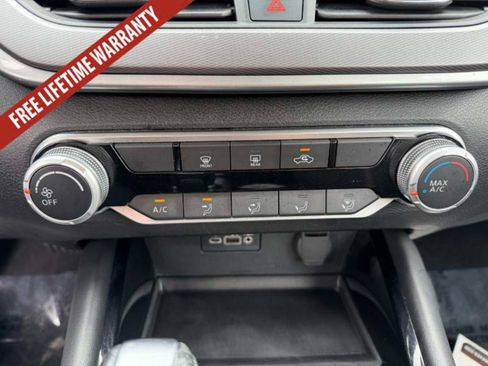 Used 2024 Nissan Altima 2.5 SR FWD image 24