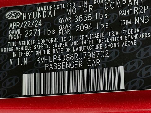 Used 2024 Hyundai Elantra Limited image 24