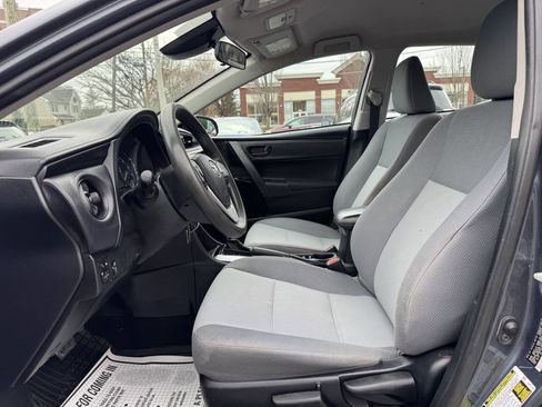 Used 2017 Toyota Corolla LE image 11