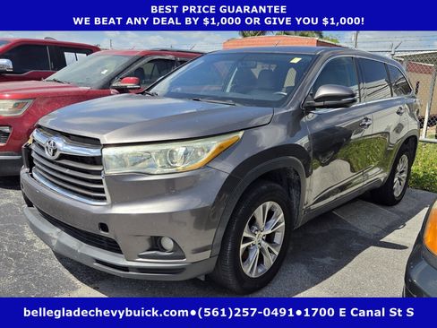 Used 2015 Toyota Highlander Plus FWD image 1