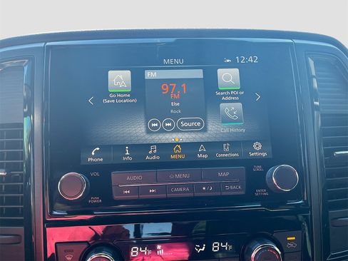 Used 2024 Nissan Titan PRO-4X w/ Pro-4x Convenience Package image 15