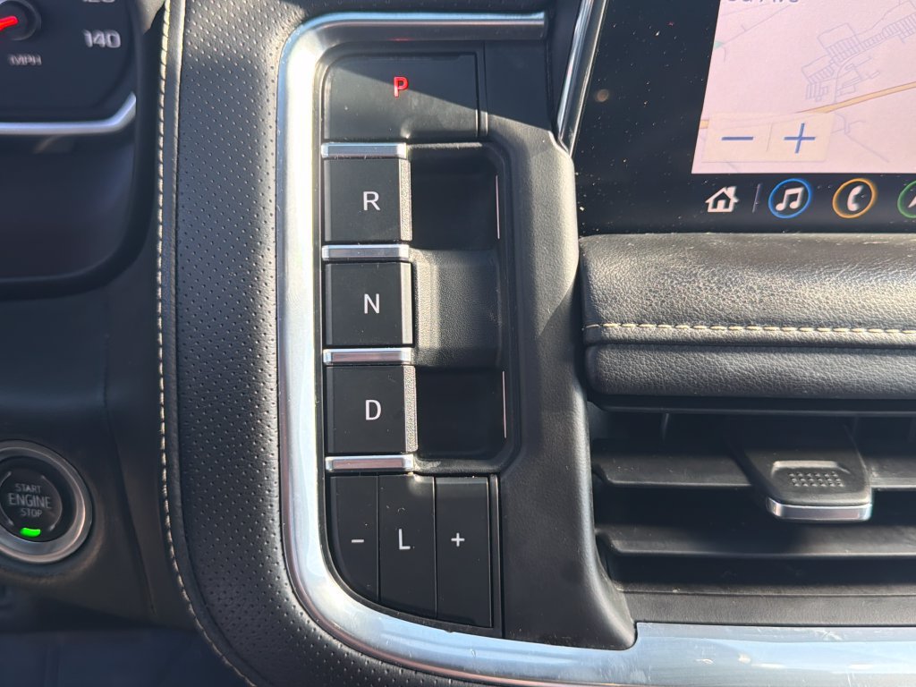 Used 2021 Chevrolet Suburban Premier AWD/4WD image 25