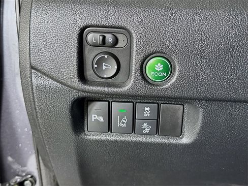 Used 2016 Honda Pilot Touring image 22