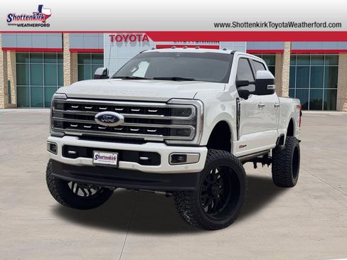 Used 2024 Ford F250 Platinum AWD/4WD image 1