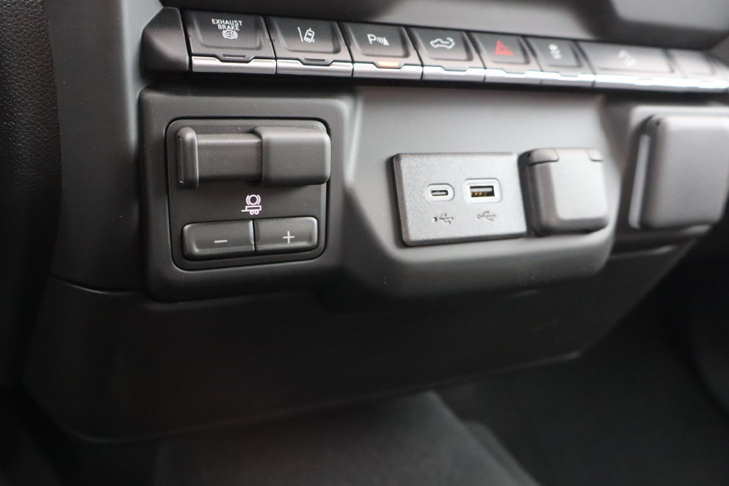 New 2026 Chevrolet Silverado 2500 Custom w/ Custom Value Package AWD/4WD image 15