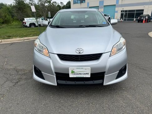Used 2009 Toyota Matrix S FWD image 2