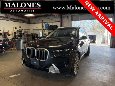 Used 2023 BMW X7 xDrive40i w/ Premium Package image 1