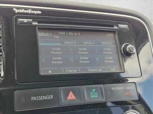 Used 2015 Mitsubishi Outlander SE AWD/4WD image 13