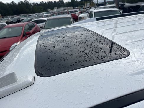 Used 2017 Cadillac Escalade ESV Premium Luxury image 11