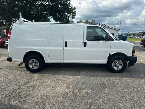 Used 2020 Chevrolet Express 2500 w/ Driver Convenience Package RWD image 4