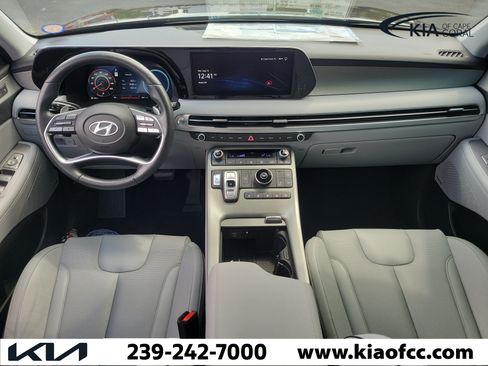 Used 2024 Hyundai Palisade SEL w/ Premium Package FWD image 16