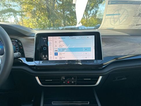 New 2026 Volkswagen Atlas SE image 48