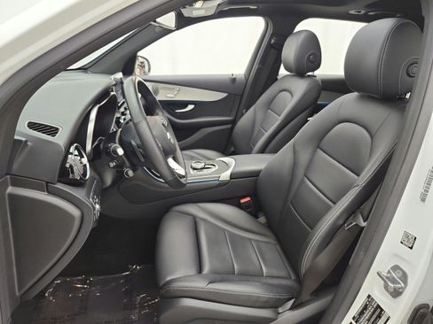 Used 2019 Mercedes-Benz GLC 300 4MATIC image 15