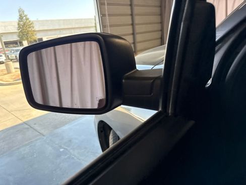 Used 2018 RAM 1500 Express RWD image 18