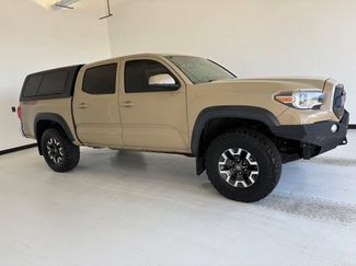 Used 2017 Toyota Tacoma TRD Off-Road w/ Tow Package (A/T) AWD/4WD video 1