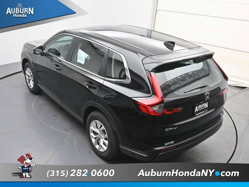 Used 2023 Honda CR-V LX image 32