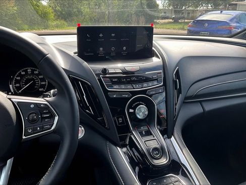 Used 2025 Acura RDX SH-AWD image 9