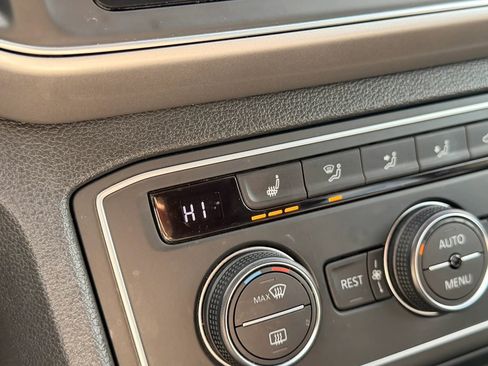 Used 2019 Volkswagen Atlas SE image 17