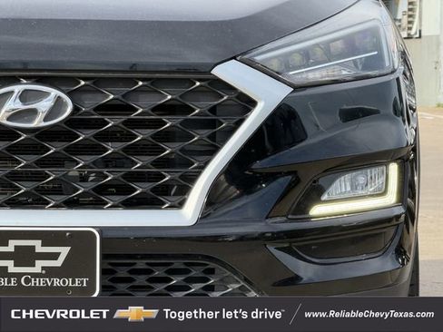 Used 2019 Hyundai Tucson Sport FWD image 4