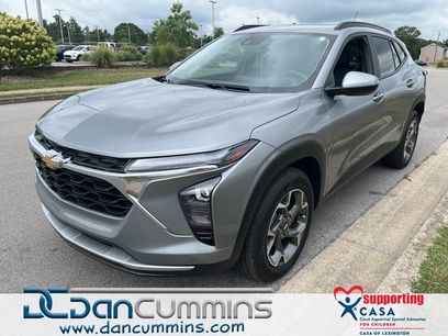 Used 2024 Chevrolet Trax LT w/ Sunroof Package