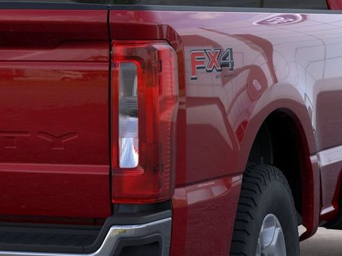 New 2026 Ford F350 XLT w/ FX4 Off-Road Package AWD/4WD image 21