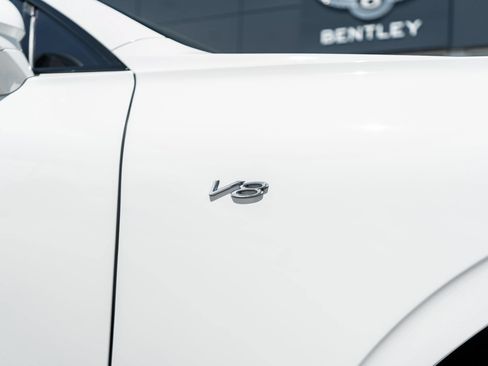 Certified 2022 Bentley Continental GT AWD/4WD image 17