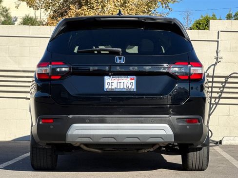 Certified 2023 Honda Pilot EX-L image 9