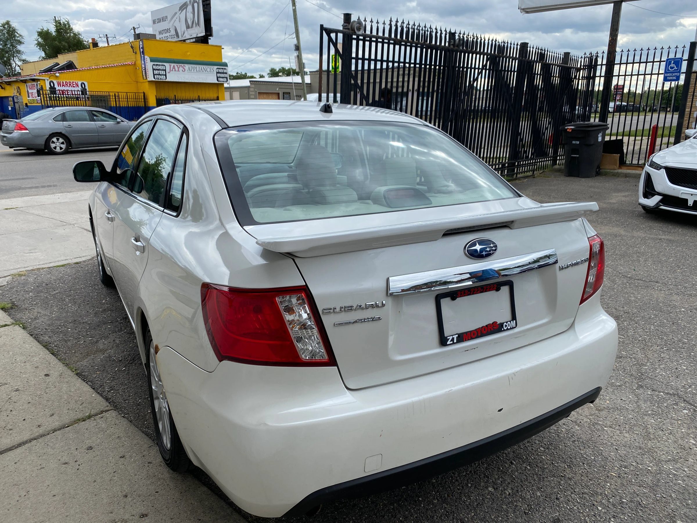 Used 2011 Subaru Impreza 2.5i Premium w/ PWR Moonroof Value Pkg AWD/4WD image 2