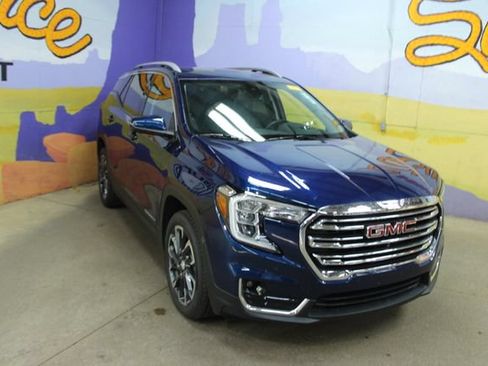 Used 2023 GMC Terrain SLT w/ Tech Package AWD/4WD image 2