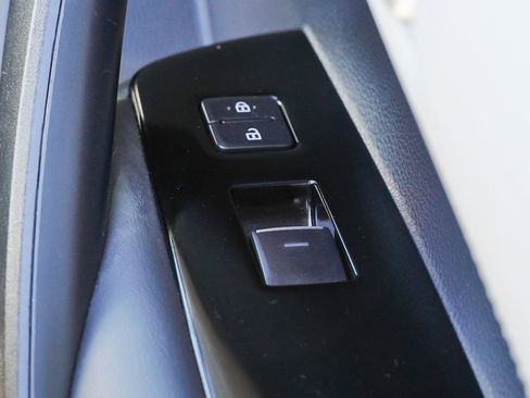 Used 2023 Toyota Corolla SE image 26