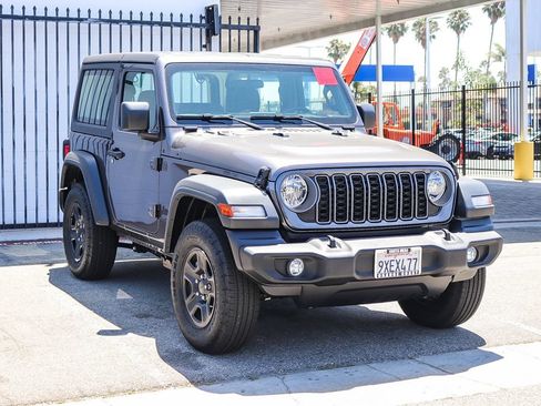 Used 2026 Jeep Wrangler Sport AWD/4WD image 3
