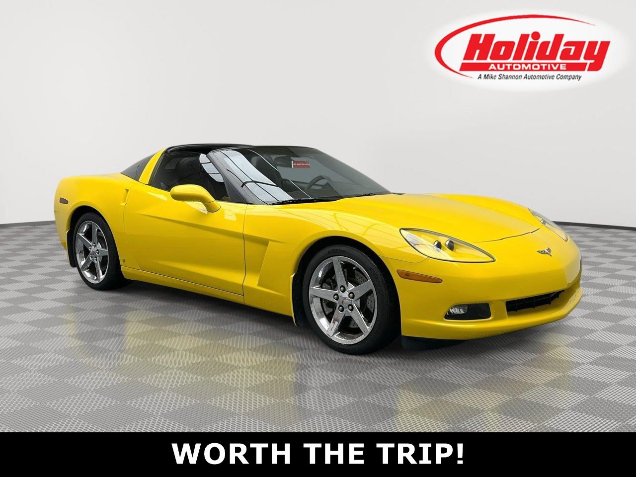 Used 2007 Chevrolet Corvette Coupe w/ Performance Package RWD image 1