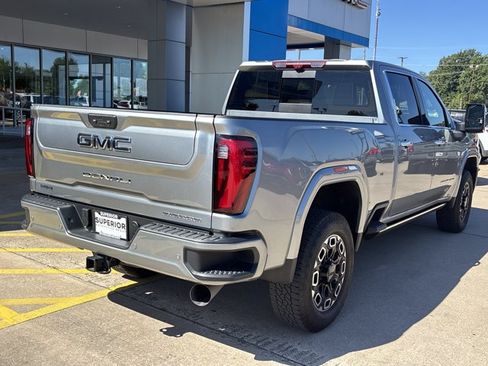 Used 2025 GMC Sierra 3500 Denali Ultimate AWD/4WD image 3