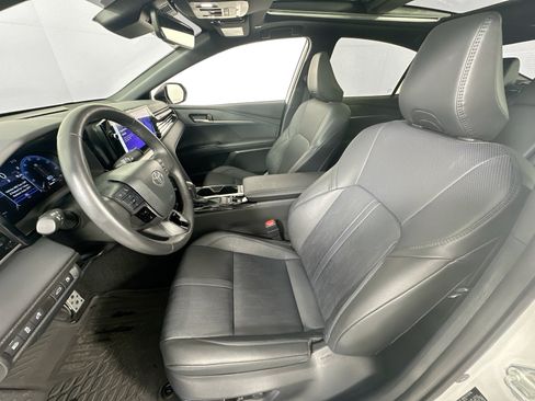 Used 2025 Toyota Camry XSE FWD image 20