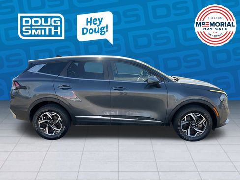 Used 2023 Kia Sportage LX AWD/4WD image 6