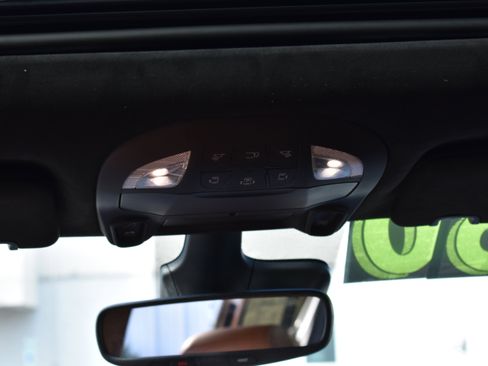 Used 2024 Chrysler Pacifica Pinnacle image 37